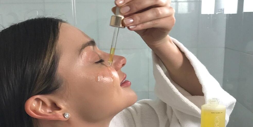 استفاده از روغن ها برای جوانسازی صورت
